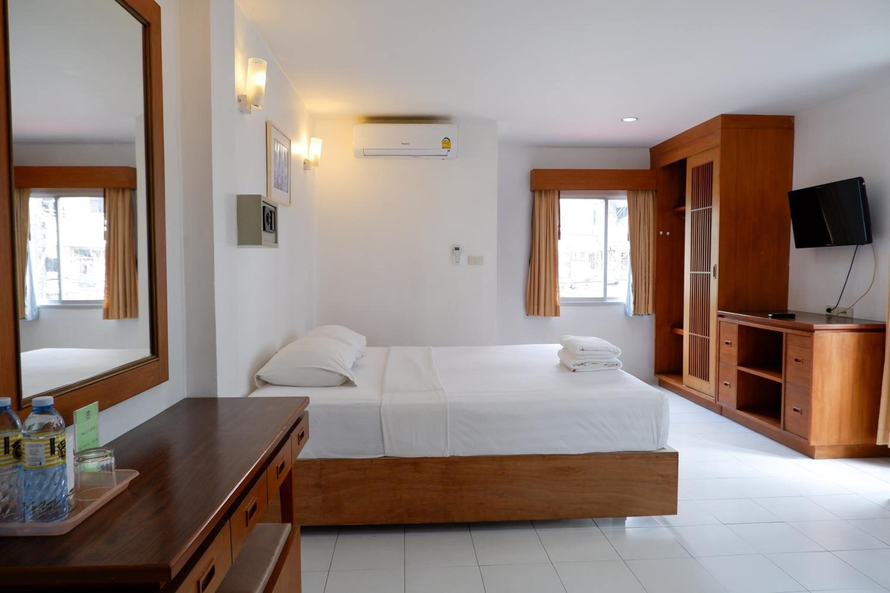 客房内保险箱、免费 WiFi