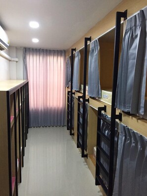 In-room safe, free WiFi