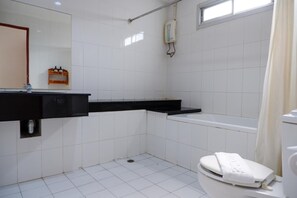 Shower, towels