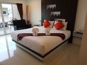 Studio Room | セーフティボックス (室内)、デスク、ベビーベッド (無料)、可動式ベッド