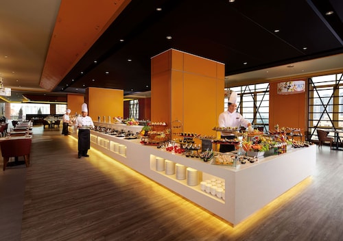 Sunway Lagoon Hotel (formerly Sunway Clio Hotel)