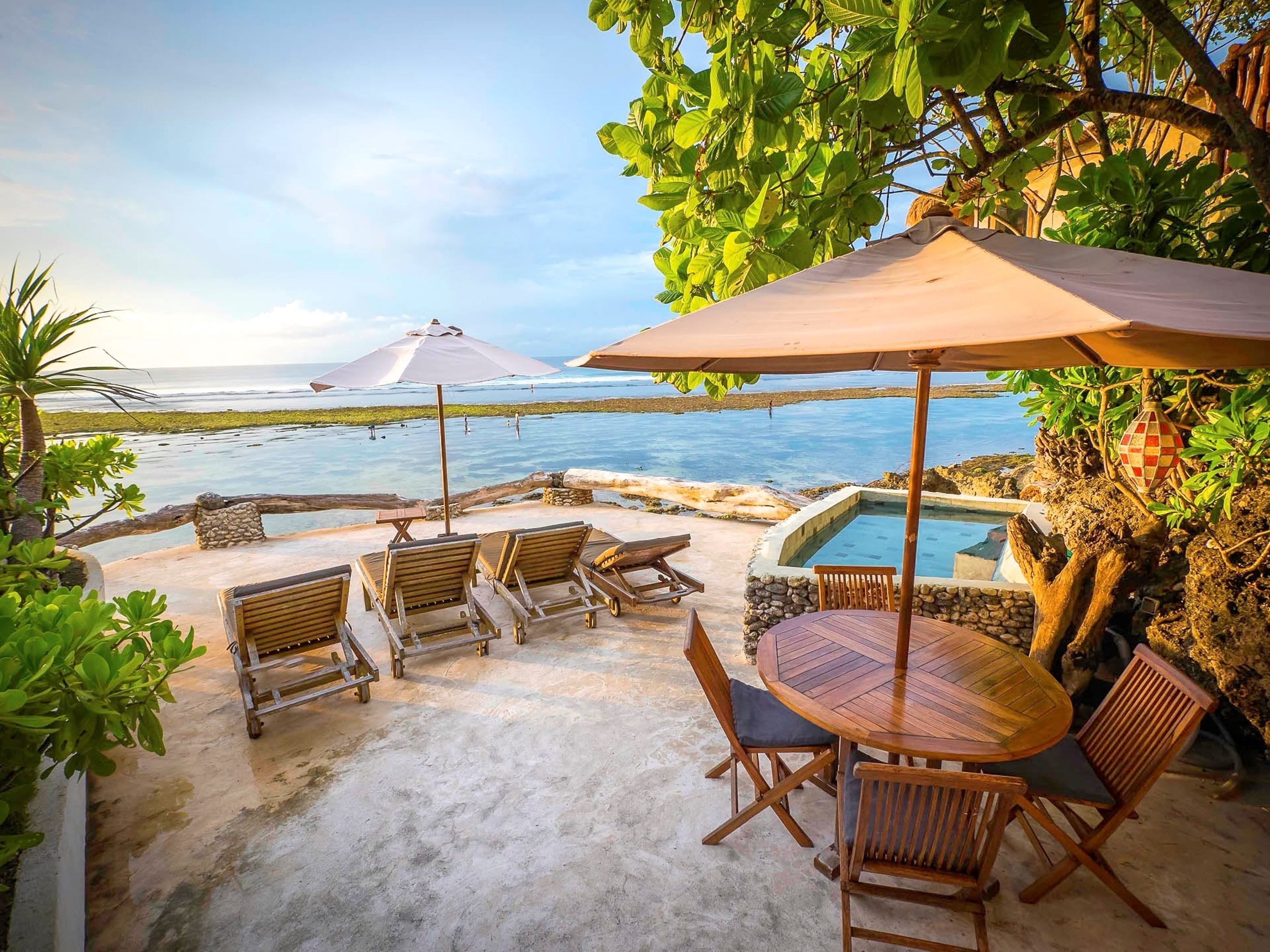 breakfast, lunch, dinner served; international cuisine, sea views