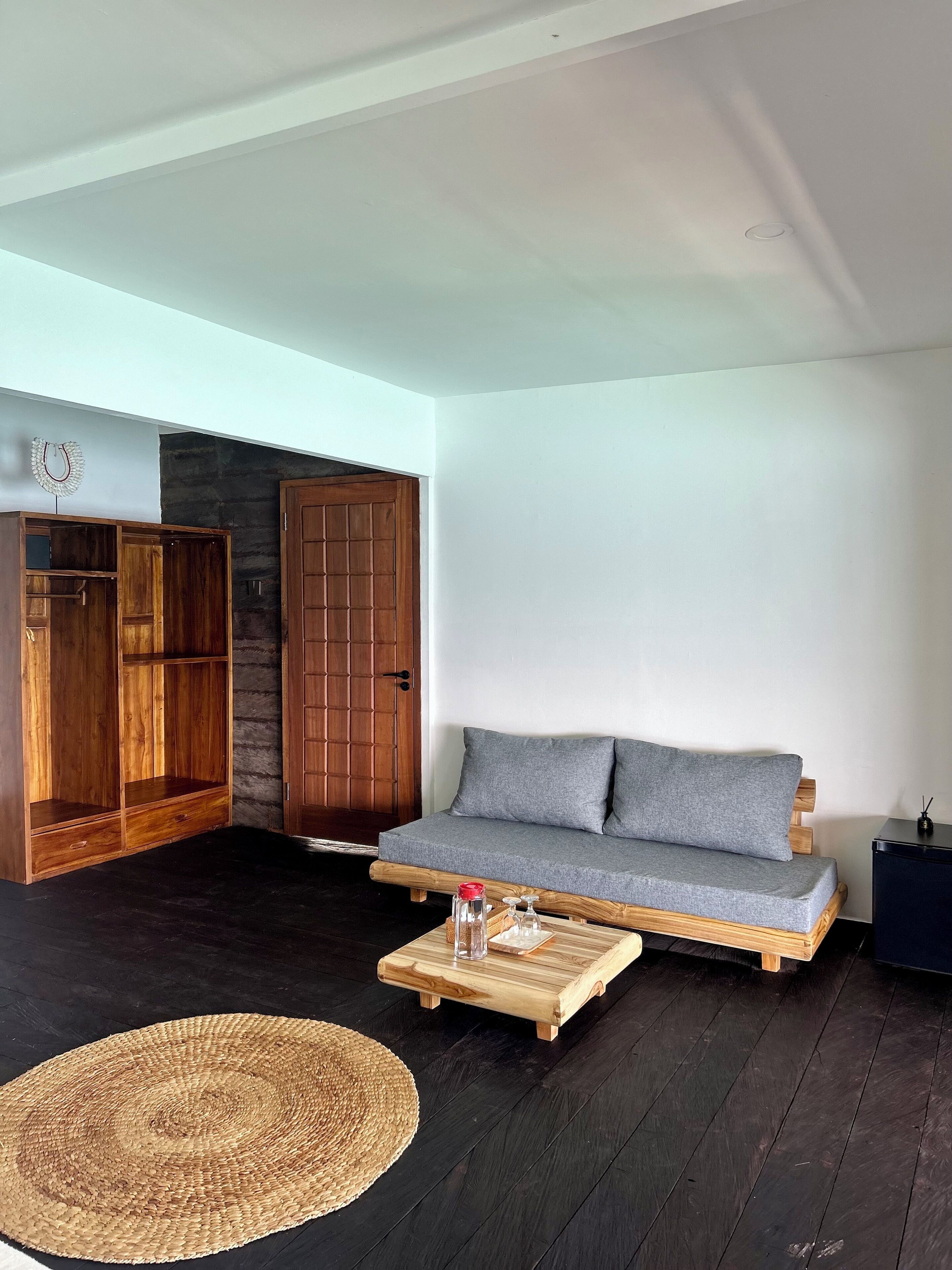 deluxe bungalow | living area