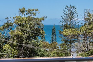 Room - Sutton Beach Apartments (Redcliffe)