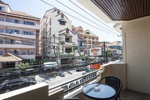 Boutique with Balcony | Balcony - Steak & Co. Boutique Hotel (Pattaya)