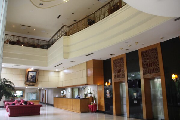 Reception - Treva International Hotel (Jakarta)