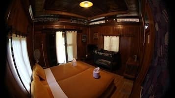 單棟小屋 | 獨特設計、書桌、摺床/加床 (收費)、免費 Wi-Fi