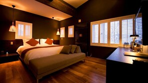 Escrivaninha, ferros/tábuas de passar roupa, Wi-Fi de cortesia