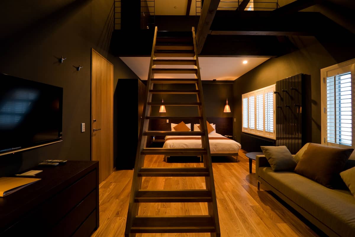 loft 2 | living area | lcd tv, pay films