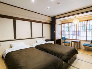 In-room safe, desk, free cribs/infant beds, free rollaway beds