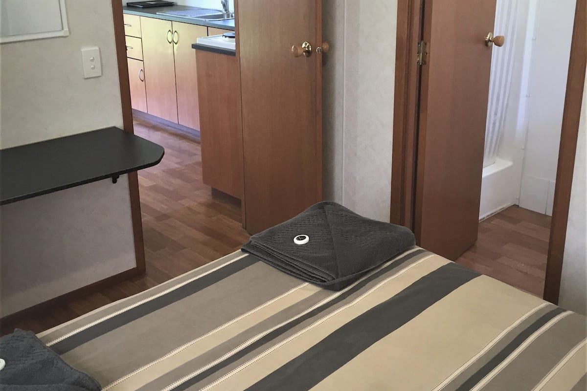 高級小屋 | 書桌、手提電腦工作空間、免費 Wi-Fi、床單