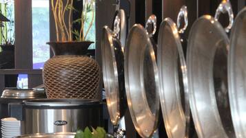 Daily buffet breakfast (IDR 65000 per person)