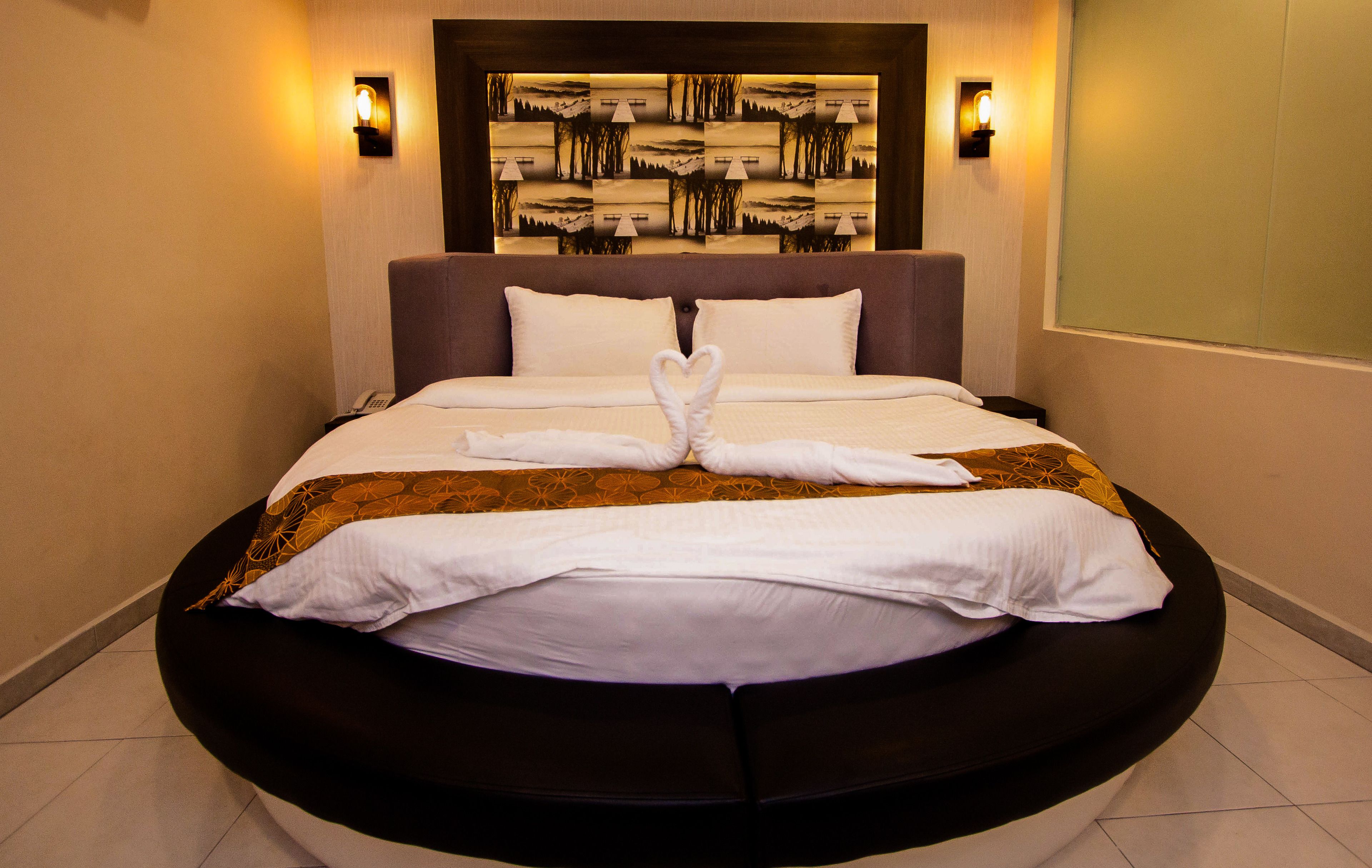 Chambre, 1 très grand lit, bain à remous ( VIP) | Salle de bain