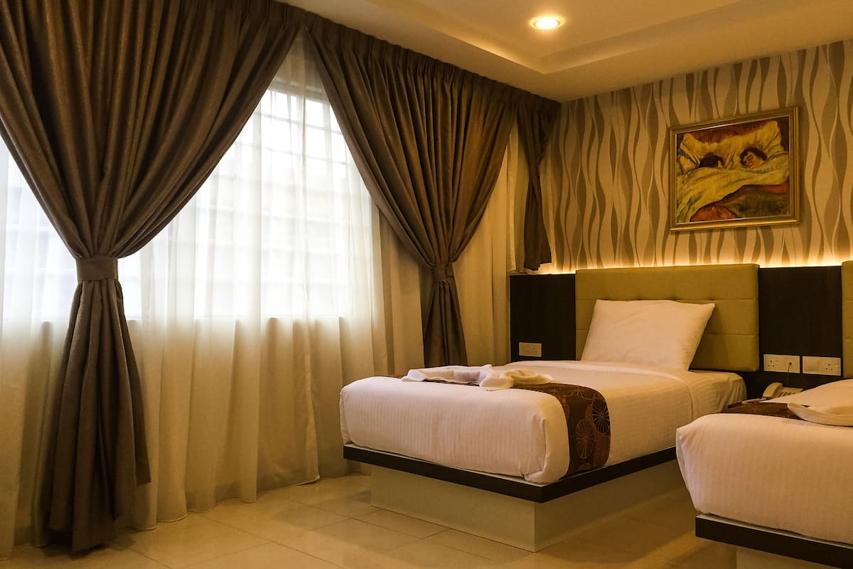 in-room safe, desk, iron/ironing board, free wifi