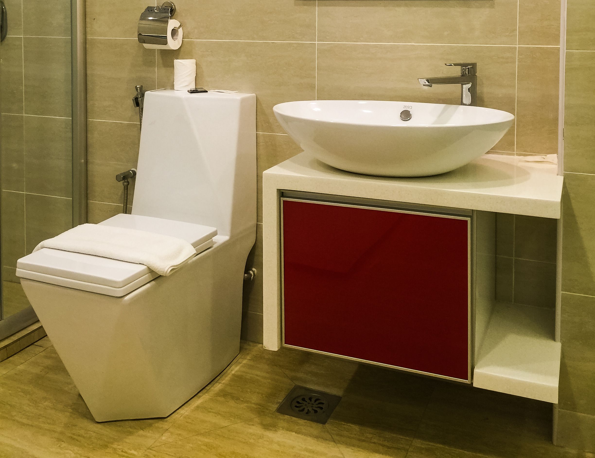 vip room with jacuzzi  | bathroom | free toiletries, hair dryer, slippers, towels