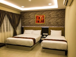 In-room safe, desk, iron/ironing board, free WiFi