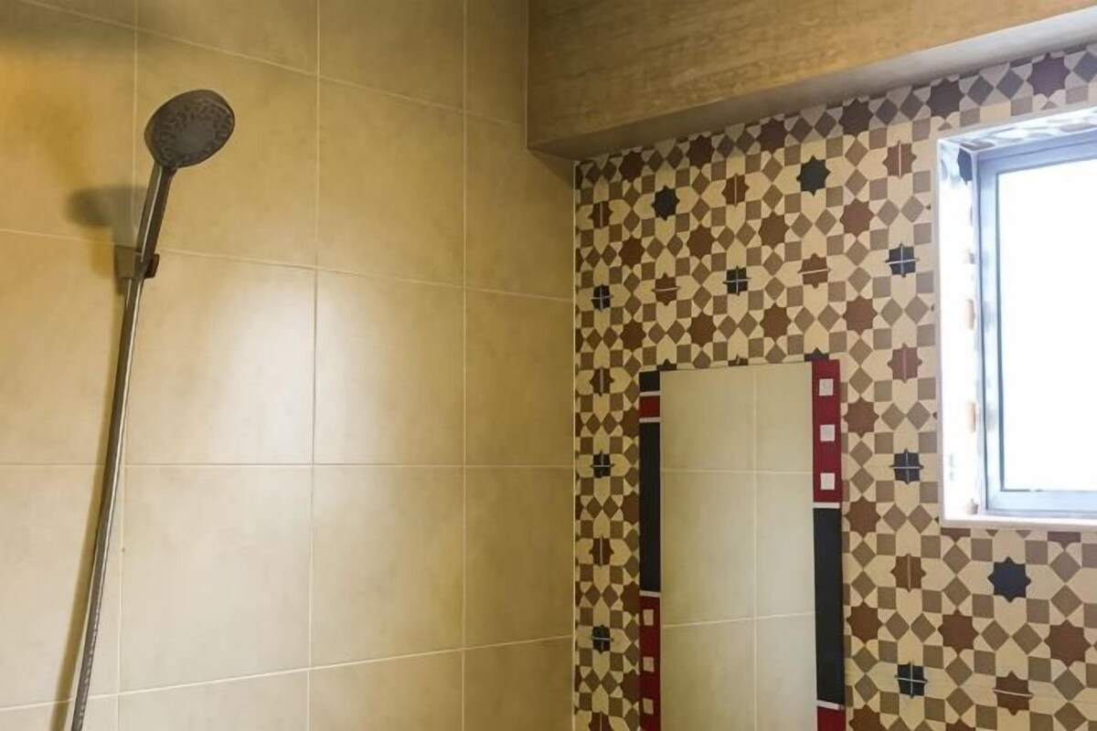 Bathroom | Free toiletries, hair dryer, slippers, bidet