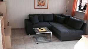 Apartment, 2 Bedrooms | Living room - Ferienwohnung Familie Seidler (Scharbeutz)
