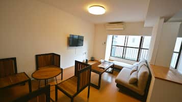 ๋๋ญ์ค ํ์ฐ์ค | ๊ฑฐ์ค ๊ณต๊ฐ | ๋์งํธ ์ฑ๋ ์์ฒญ์ด ๊ฐ๋ฅํ 42์ธ์น ํ๋ฉด TV, TV