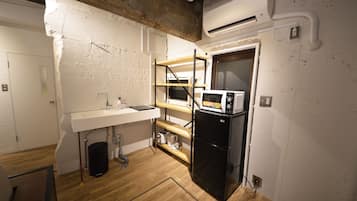 Superior Apartment, 2 Bedrooms | Private kitchenette | Full-size fridge, microwave, stovetop, electric kettle