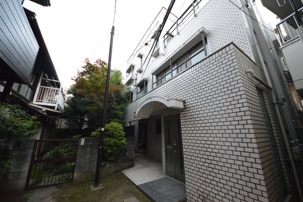 Front of property - 1/3rd Residence Serviced Apartments Shinjuku (Tokyo)