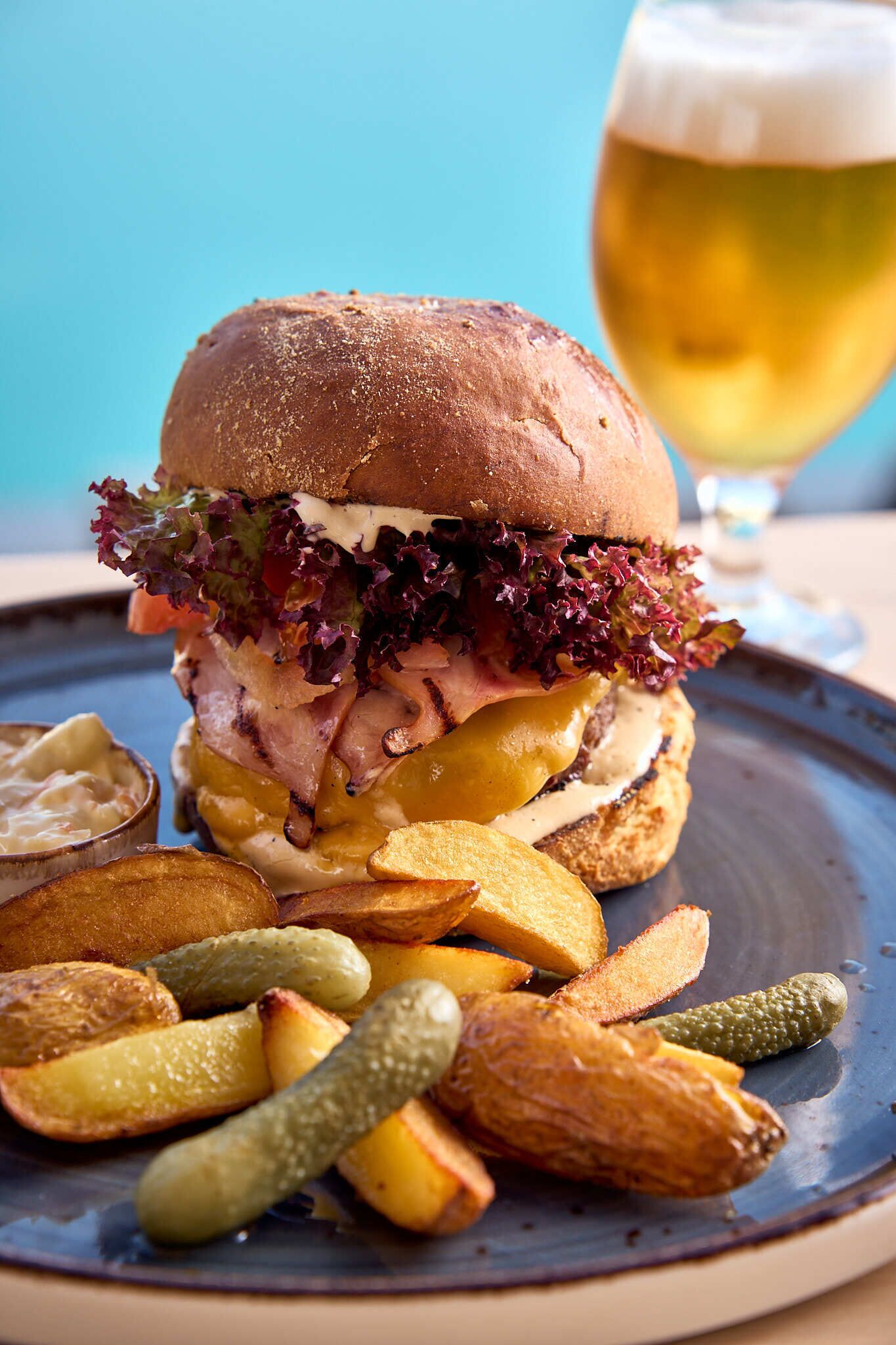 breakfast, lunch, dinner served; pool views