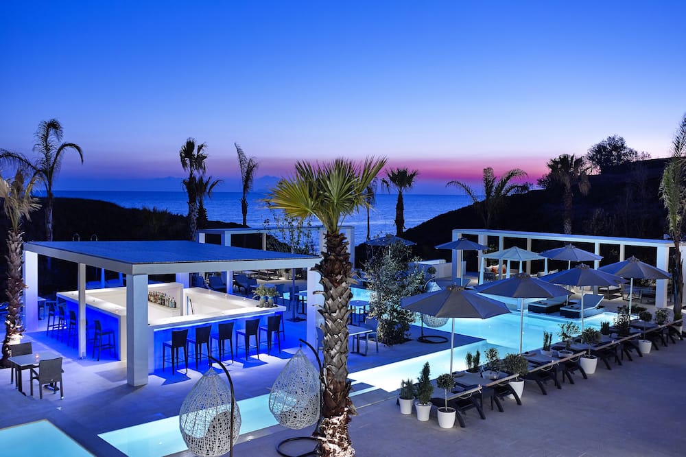 Aurora Luxury Suites