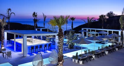 Aurora Luxury Suites