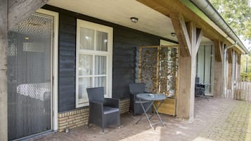 Comfort Twin kamer, 2 eenpersoonsbedden, terras, uitzicht op tuin | Terras