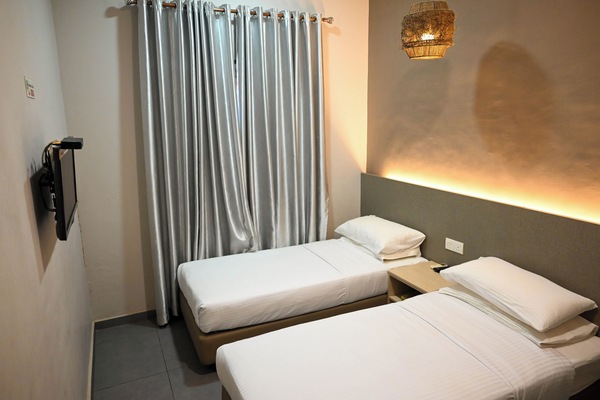 Twin Room | Desk, iron/ironing board (on request), WiFi (free)