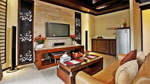 Interior - The Kara Pool Villa (Sa Khu)