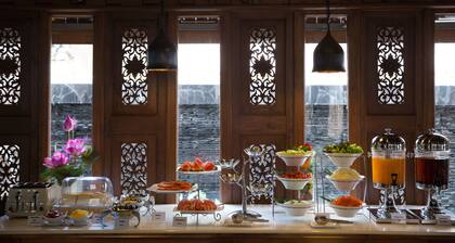 True Siam Rangnam Hotel