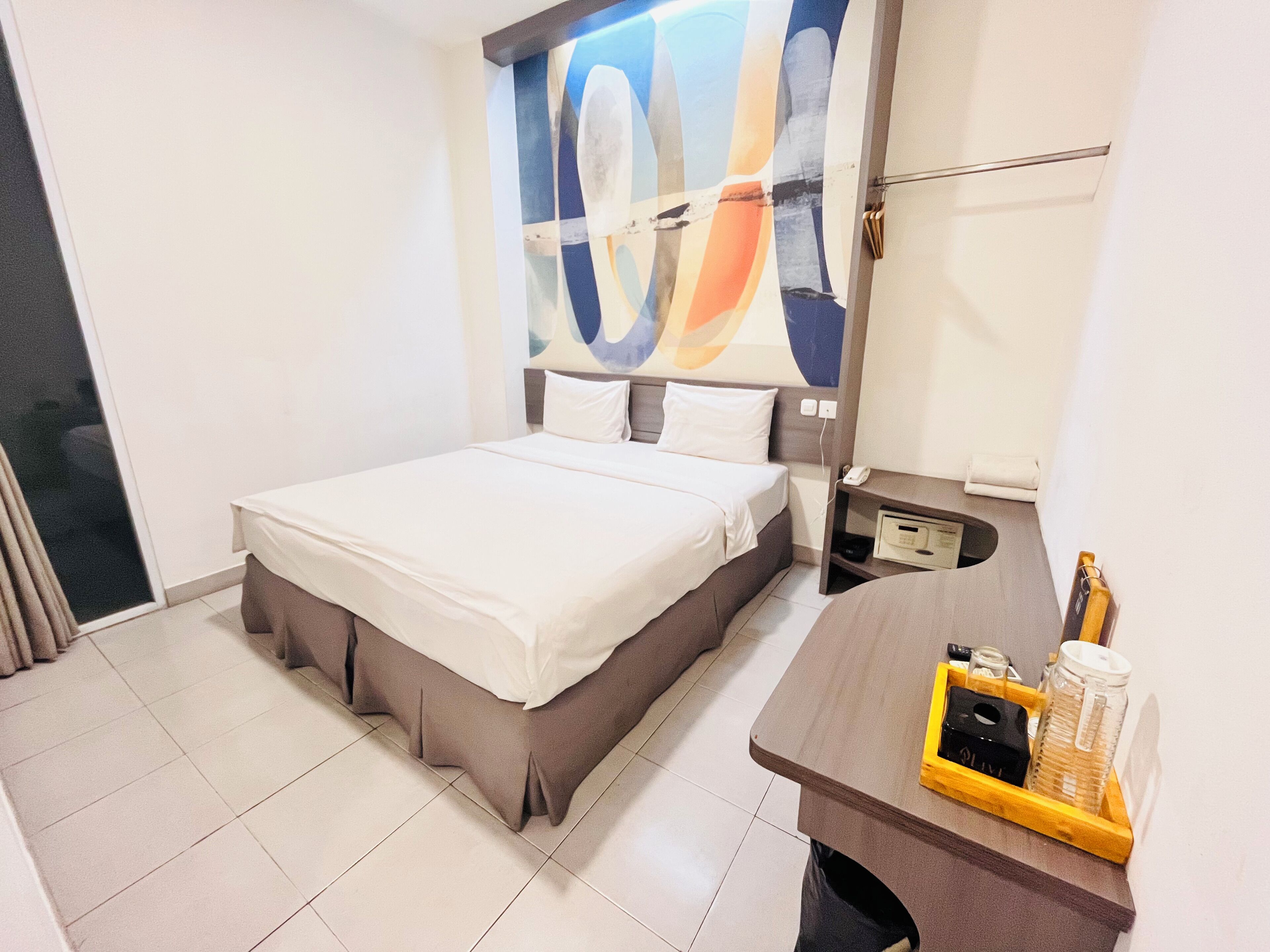 Superior Room, 1 Queen Bed | In-room safe, desk, free WiFi
