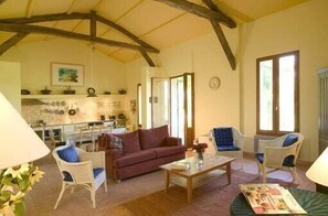 スーペリア ヴィラ 2 ベッドルーム | リビングルーム | タブレット、卓球台