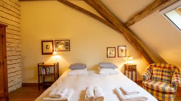 Deluxe-Suite | Hochwertige Bettwaren, Schreibtisch, schallisolierte Zimmer