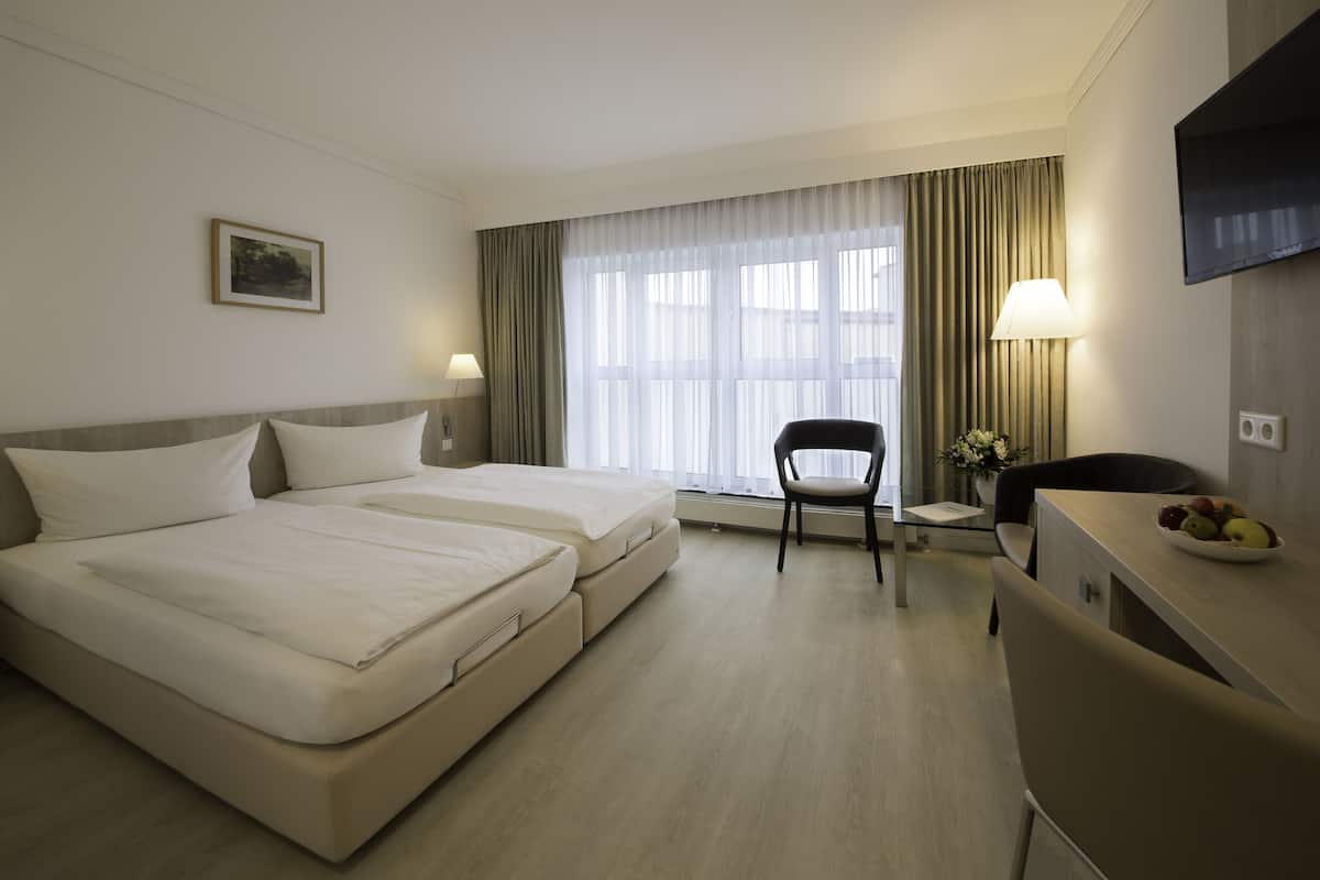 Biancheria da letto ipoallergenica, minibar, una cassaforte in camera