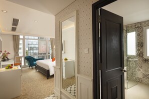 Designer toiletries, hair dryer, slippers, towels - Alagon D'antique Hotel & Spa (Ho Chi Minh City)