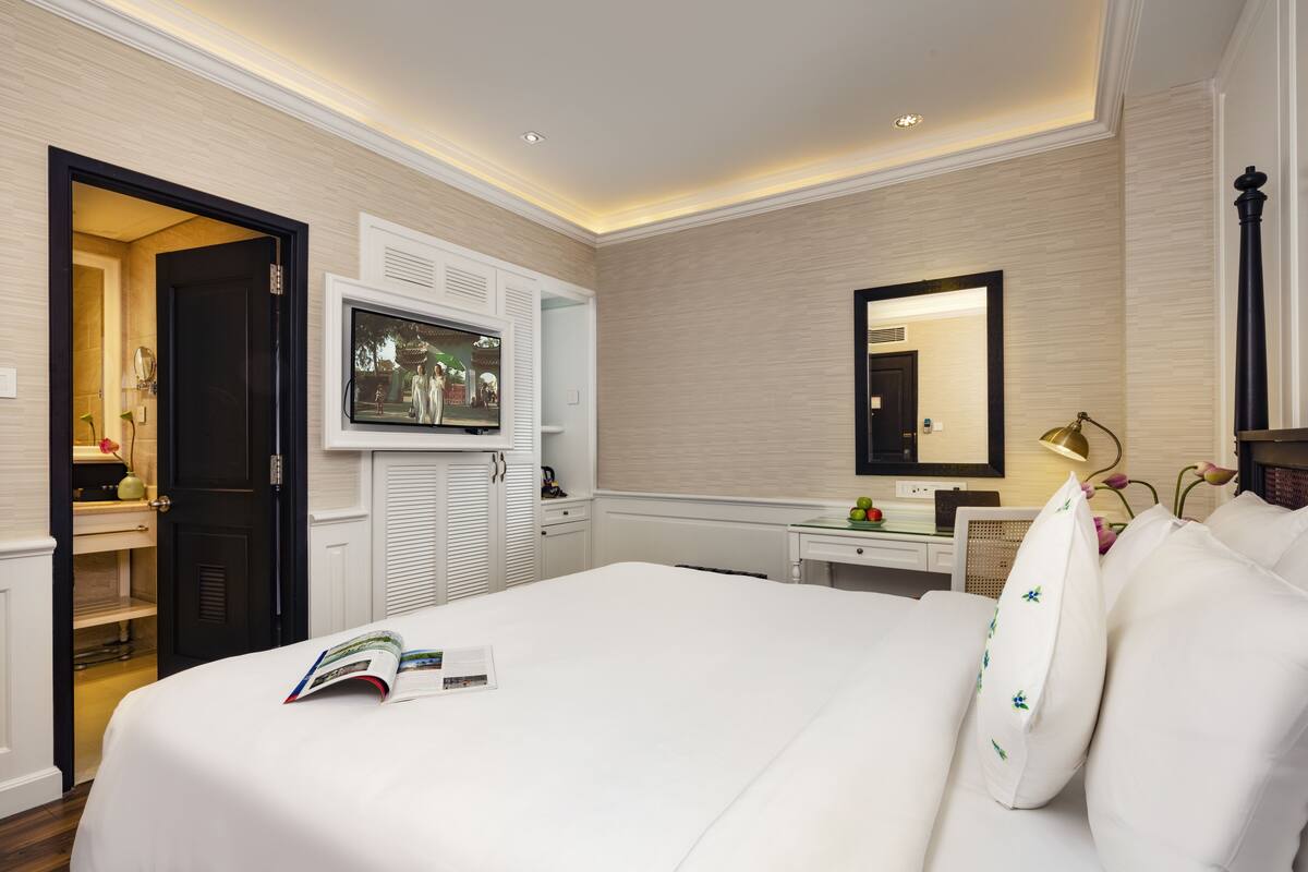 Indochine Serenity Room Double | มินิบาร์, ตู้นิรภัยในห้องพัก, โต๊ะทำงาน, เตารีด/โต๊ะรีดผ้า