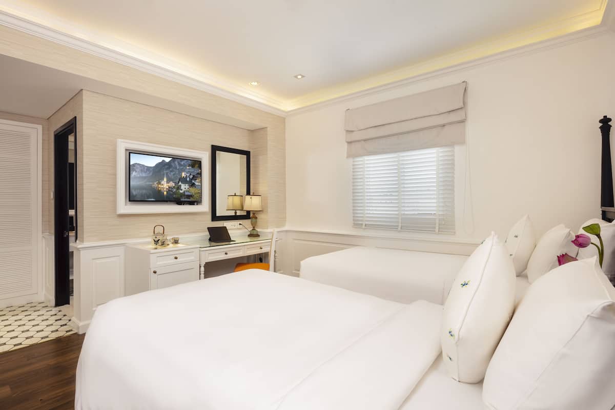 Colonial Elegance Deluxe Twin | 1 habitación, minibar, caja de seguridad en la habitación y escritorio
