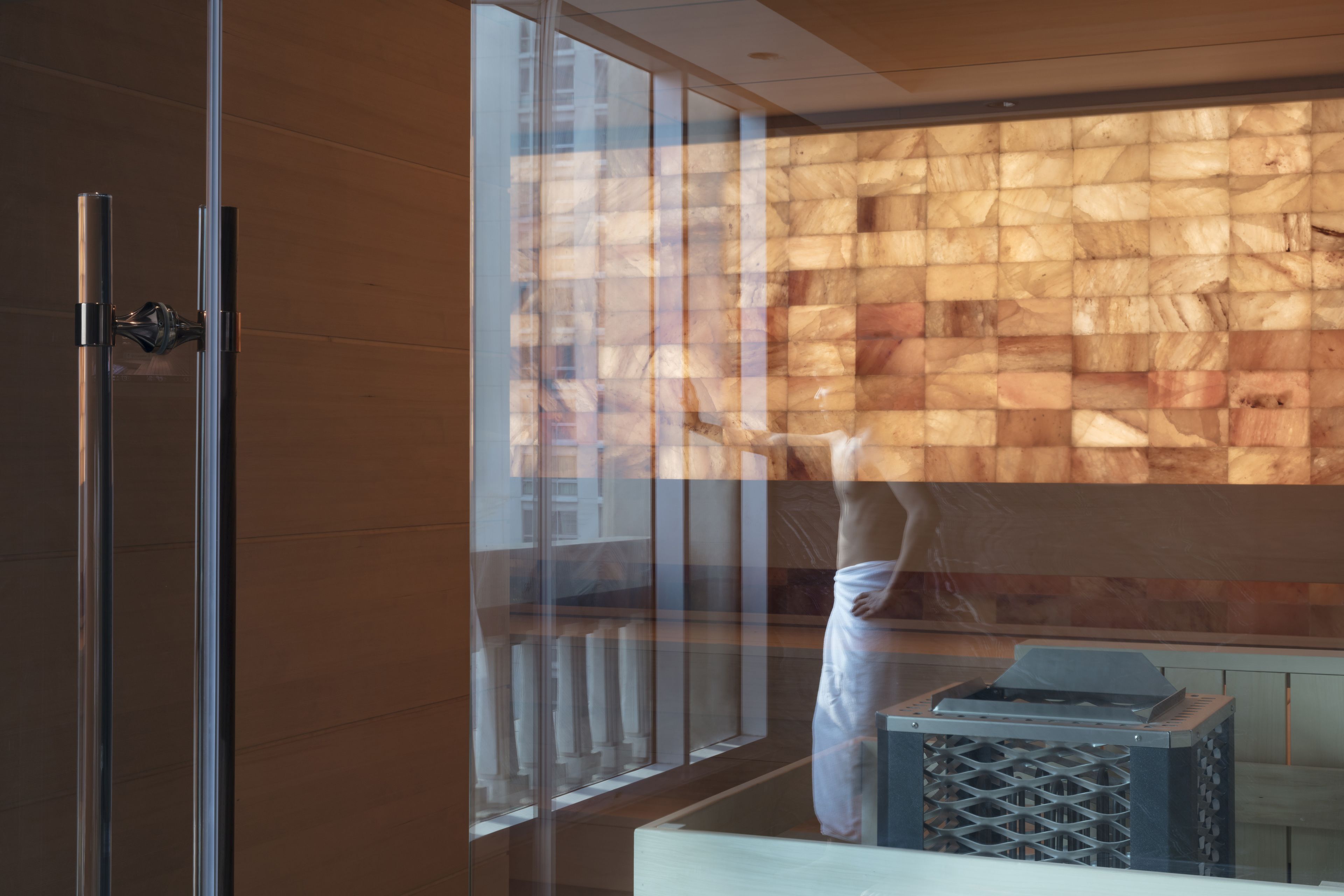 hot tub, body treatments, aromatherapy, swedish massages, thai massages