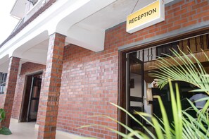 Interior entrance - Nob View Hotel (Kampala)
