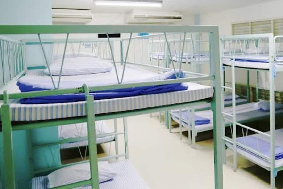 Female Shared Dormitory | Desk, WiFi (free)
