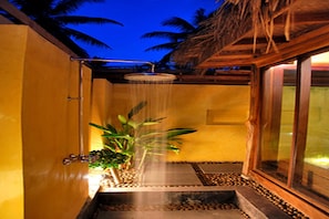 Sea Villa | Dusj på badet