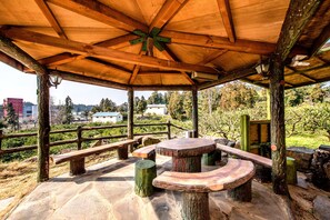 BBQ/picnic Area - Jungmun JejuHue Pension (Seogwipo)