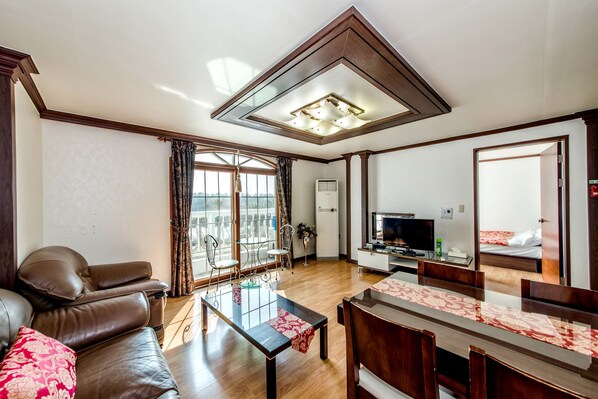 Superior Room | Living area