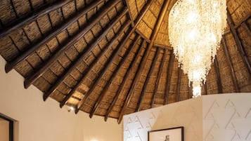 Suite – honeymoon | Sengetøy i egyptisk bomull, sengetøy av topp kvalitet og minibar