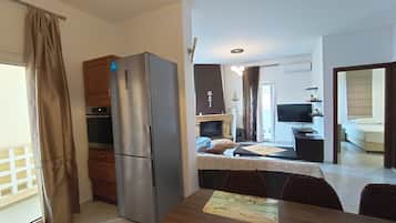 Family House | In-room dining