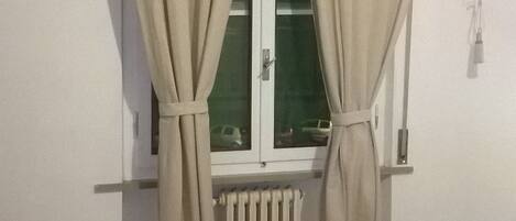 Double Room, Shared Bathroom | Premium bedding, desk, iron/ironing board, free WiFi