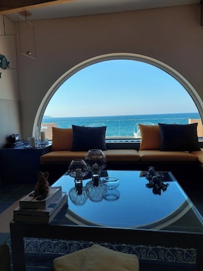 Blue Suite Sea Front | 1 dormitorio, caja fuerte, decoración individual