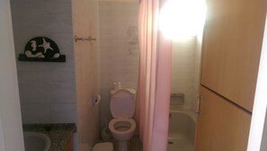 Apartment, 1 Bedroom | Bathroom | Designer toiletries, hair dryer, towels - Barbara Tourist Apartments (Ayia Napa)
